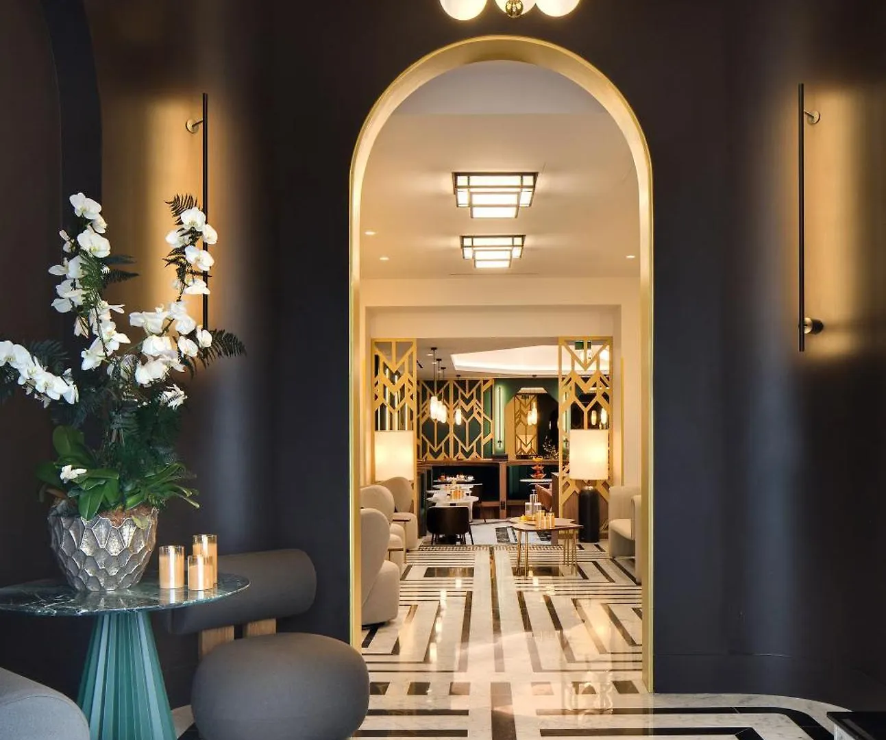 Hotel Artemisia Montmartre 4*